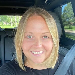 Meet your Posher, Emily